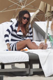 Tamara Ecclestone feet photo thumbnail