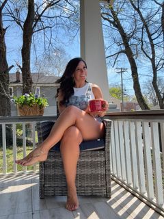 Tamara Lee feet photo 2