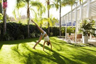 Tamara Taylor feet photo thumbnail