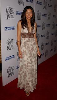 Tamara Taylor feet photo thumbnail