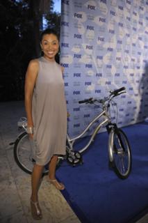 Tamara Taylor feet photo thumbnail