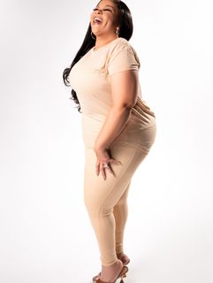 Tamela J. Mann feet photo 1