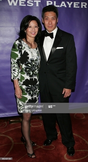 Tamlyn Tomita feet photo thumbnail