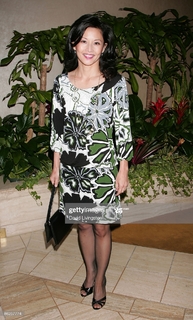 Tamlyn Tomita feet photo thumbnail