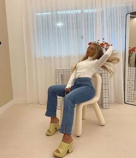 Tammy Hembrow feet photo 10