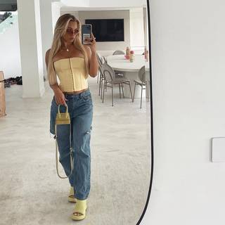 Tammy Hembrow feet photo 5