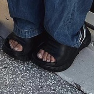 Tammy Hembrow feet photo 4