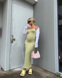 Tammy Hembrow feet photo 18