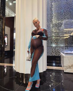 Tammy Hembrow feet photo 3