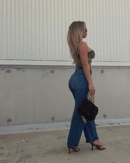 Tammy Hembrow feet photo 19