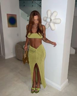 Tammy Hembrow feet photo 2