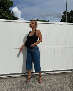 Tammy Hembrow feet photo 17
