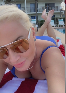 Tammy Sytch feet photo thumbnail