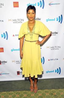 Tamron Hall feet photo thumbnail