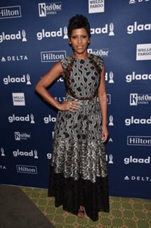 Tamron Hall feet photo thumbnail