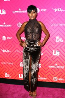 Tamron Hall feet photo thumbnail