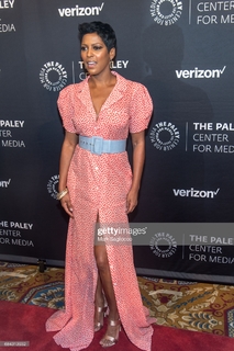 Tamron Hall feet photo thumbnail