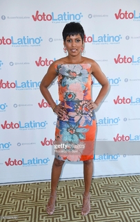 Tamron Hall feet photo thumbnail