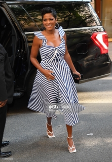 Tamron Hall feet photo thumbnail