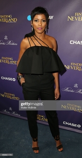 Tamron Hall feet photo thumbnail