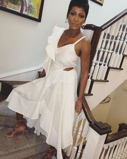 Tamron Hall feet photo thumbnail