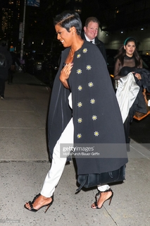 Tamron Hall feet photo thumbnail