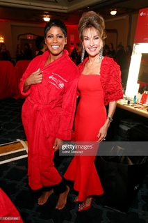 Tamron Hall feet photo thumbnail