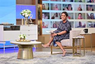 Tamron Hall feet photo thumbnail