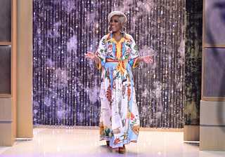 Tamron Hall feet photo thumbnail