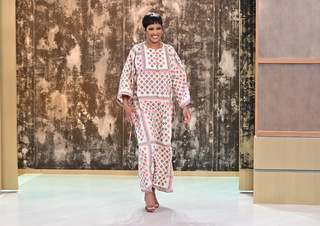 Tamron Hall feet photo thumbnail