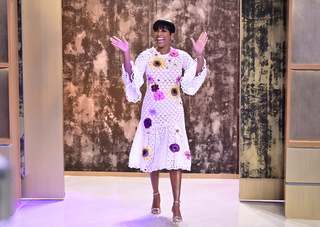 Tamron Hall feet photo thumbnail