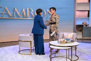 Tamron Hall feet photo thumbnail