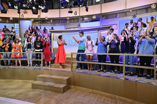 Tamron Hall feet photo thumbnail