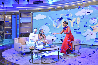 Tamron Hall feet photo thumbnail