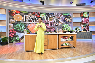 Tamron Hall feet photo thumbnail