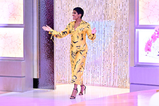 Tamron Hall feet photo thumbnail