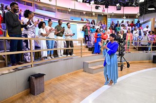 Tamron Hall feet photo thumbnail