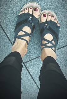 Tamsen Fadal feet photo 2