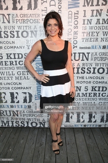 Tamsen Fadal feet photo 9