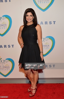 Tamsen Fadal feet photo 19