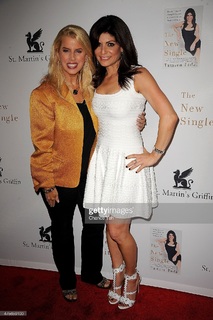 Tamsen Fadal feet photo 9