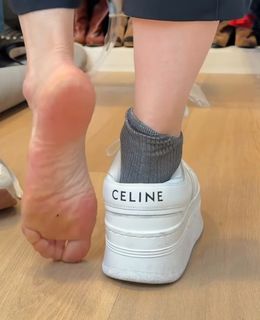 Tamsen Fadal feet photo 3