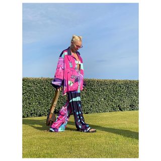 Tamta feet photo 8