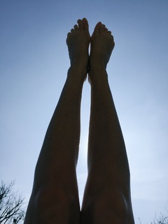 Tamzin Outhwaite feet photo thumbnail