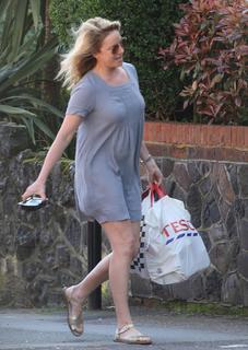 Tamzin Outhwaite feet photo thumbnail