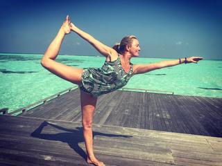 Tamzin Outhwaite feet photo thumbnail
