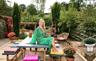 Tamzin Outhwaite feet photo thumbnail