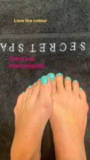 Tamzin Outhwaite feet photo thumbnail