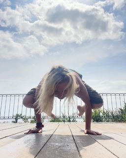 Tamzin Outhwaite feet photo thumbnail
