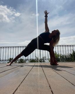 Tamzin Outhwaite feet photo thumbnail